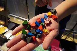 画像ギャラリー No.033のサムネイル画像 / 「BitSummit the 13th」ボードゲームコーナーまとめ。ゲムマでお馴染みの作品から，開催地の特色を生かしたものまで，多彩なゲームが登場［BitSummit］