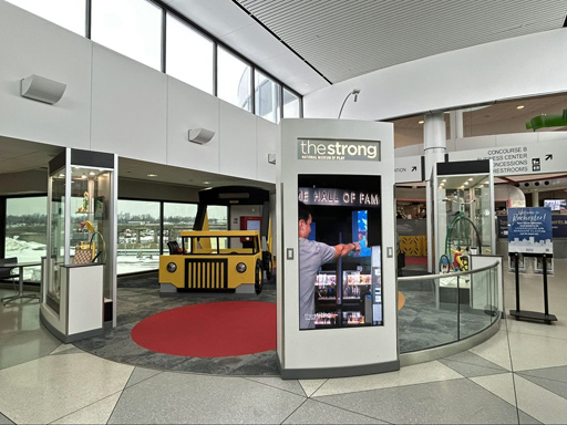 画像ギャラリー No.006のサムネイル画像 / ストロング遊戯博物館で,常設展示「日本のインディーゲーム」がスタート。古今東西のあらゆる"遊び"を保存するその圧倒的なアーカイブ手法と展示哲学とは?