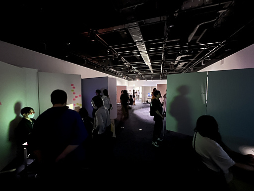 画像ギャラリー No.003のサムネイル画像 / インディーゲーム展覧会「Dissonance #1『不穏』」レポート。恐怖の手前にある「気配」と,欠落の美学が紡ぐゲーム体験とは