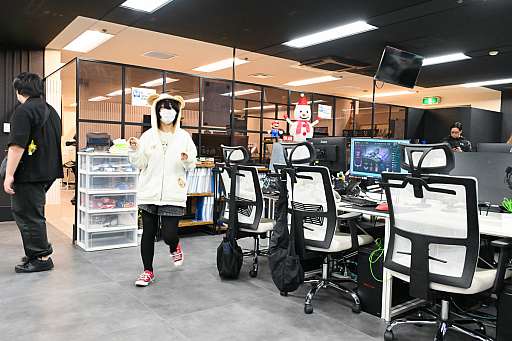 画像ギャラリー No.040のサムネイル画像 / eスポーツを学ぶ高校のリアルな1日。通信制高校「ルネサンス高等学校」池袋キャンパスを密着取材したら,まぶしくて,うらやましかった