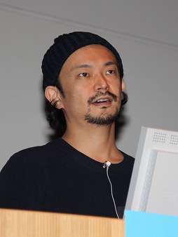 画像ギャラリー No.002のサムネイル画像 / ［CEDEC 2015］インタラクティブアートがエンターテイメントの世界に進出。2日めの基調講演「Data Art and Entertainment」をレポート