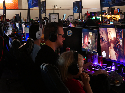 画像ギャラリー No.011のサムネイル画像 / 「DreamHack Winter 2022」フォトレポート。盛り上がるLANパーティーやエキスポの様子を紹介
