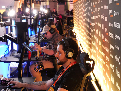 画像ギャラリー No.016のサムネイル画像 / 「DreamHack Winter 2022」フォトレポート。盛り上がるLANパーティーやエキスポの様子を紹介