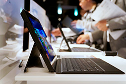 画像ギャラリー No.004のサムネイル画像 / Microsoft純正Windows 8 Pro搭載タブレット「Surface Pro」が6月7日発売。Surface RTとの違いを写真でチェック