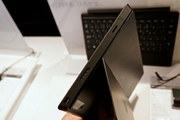 画像ギャラリー No.007のサムネイル画像 / Microsoft純正Windows 8 Pro搭載タブレット「Surface Pro」が6月7日発売。Surface RTとの違いを写真でチェック