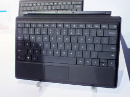 画像ギャラリー No.011のサムネイル画像 / Microsoft純正Windows 8 Pro搭載タブレット「Surface Pro」が6月7日発売。Surface RTとの違いを写真でチェック