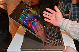 画像ギャラリー No.008のサムネイル画像 / ［COMPUTEX］特殊ヒンジ採用の変形ノートPCや8インチのWindowsタブレットが発表。Acerプレスカンファレンスレポート