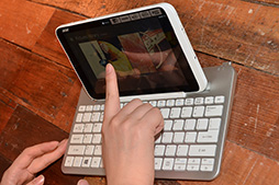画像ギャラリー No.011のサムネイル画像 / ［COMPUTEX］特殊ヒンジ採用の変形ノートPCや8インチのWindowsタブレットが発表。Acerプレスカンファレンスレポート