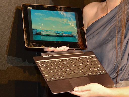 画像ギャラリー No.009のサムネイル画像 / ［COMPUTEX］1台3役の合体PCやTegra 4タブレット，129ドル7インチタブレットなどが披露されたASUSプレスカンファレンスレポート