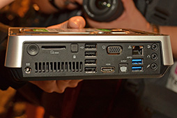 画像ギャラリー No.020のサムネイル画像 / ［COMPUTEX］1台3役の合体PCやTegra 4タブレット，129ドル7インチタブレットなどが披露されたASUSプレスカンファレンスレポート