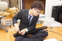 画像ギャラリー No.002のサムネイル画像 / アーケードゲーマーの夢がついに実現。自宅をゲーセンに変える“アーケード筐体風”ゲームデスク「XAC-1」組み立て＆試用レポート
