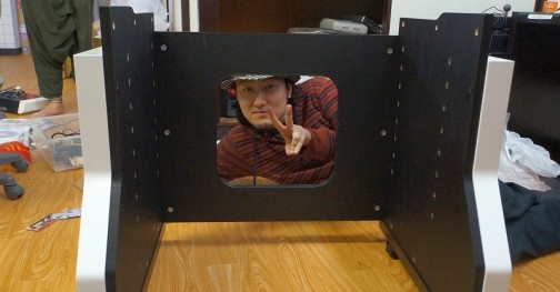 画像ギャラリー No.003のサムネイル画像 / アーケードゲーマーの夢がついに実現。自宅をゲーセンに変える“アーケード筐体風”ゲームデスク「XAC-1」組み立て＆試用レポート