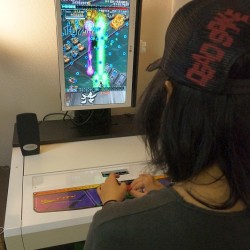 画像ギャラリー No.009のサムネイル画像 / アーケードゲーマーの夢がついに実現。自宅をゲーセンに変える“アーケード筐体風”ゲームデスク「XAC-1」組み立て＆試用レポート