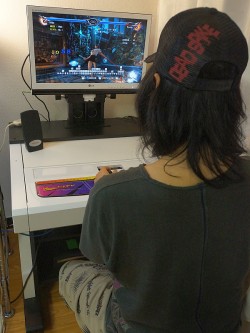 画像ギャラリー No.014のサムネイル画像 / アーケードゲーマーの夢がついに実現。自宅をゲーセンに変える“アーケード筐体風”ゲームデスク「XAC-1」組み立て＆試用レポート
