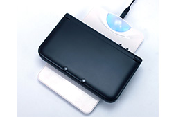 画像ギャラリー No.002のサムネイル画像 / 3DS LL用として日本初を謳う「Qi」対応のワイヤレス充電レシーバが発売に