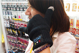 画像ギャラリー No.015のサムネイル画像 / ［TGS 2013］「スマートフォン・アクセサリー・コレクション2013」コーナーで見つけた優れモノを一挙紹介