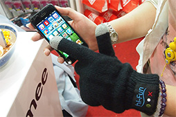 画像ギャラリー No.016のサムネイル画像 / ［TGS 2013］「スマートフォン・アクセサリー・コレクション2013」コーナーで見つけた優れモノを一挙紹介