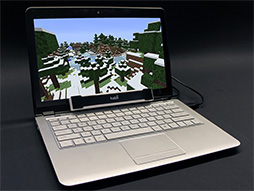画像ギャラリー No.010のサムネイル画像 / ［TGS 2013］“見る”だけでゲームを操作できる時代がすぐそこに？ スウェーデンから来た最先端の視線入力技術を体験してみた