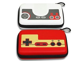 画像ギャラリー No.006のサムネイル画像 / レトロゲーム機のパッド調デザインを採用した3DS LL用ポーチが29日発売