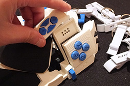 画像ギャラリー No.003のサムネイル画像 / ［CES 2014］ボタンやアナログスティックの配置そのものをカスタマイズできる左手用キーパッド「Sinister」が登場