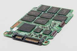 画像ギャラリー No.013のサムネイル画像 / Intelの新しいPC向けSSD「SSD 730」を試す。データセンター向けSSDをPC向けにチューンしたモデルは,日常的な用途で速かった