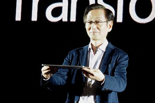 画像ギャラリー No.004のサムネイル画像 / ［COMPUTEX］ASUS，次世代Coreプロセッサ搭載で最薄部3mm厚，LTE対応の2-in-1「Chi」を披露。驚きの5-in-1モデルも