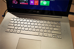 画像ギャラリー No.013のサムネイル画像 / ［COMPUTEX］5-in-1の合体ノートPCや4K液晶搭載のハイエンドノートPCが登場。盛りだくさんなASUSプレスカンファレンスレポート