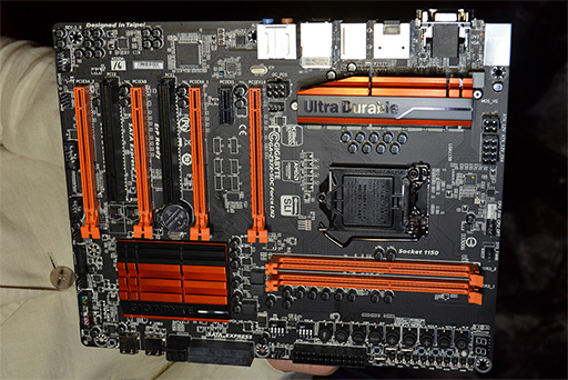 画像ギャラリー No.006のサムネイル画像 / ［COMPUTEX］すべてはオーバークロックのために。GIGABYTEから“常用不可能”なマザーボードが発表される