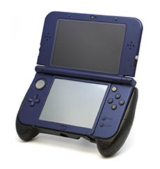 画像ギャラリー No.003のサムネイル画像 / 安定性と操作性の向上が謳われるNew 3DS LL用グリップ，12月25日発売