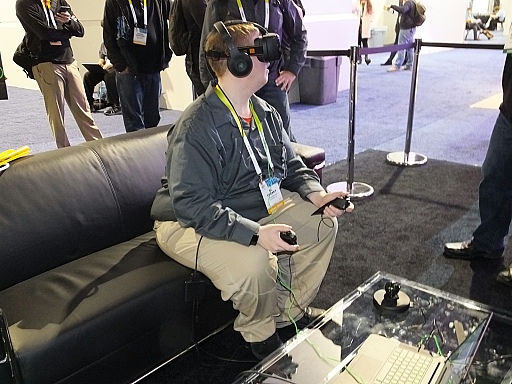 画像ギャラリー No.009のサムネイル画像 / ［CES 2015］これがオープンソースのパワー。Razerの「OSVR Hacker Dev Kit」を「Leap Motion」と組み合わせたデモを公開