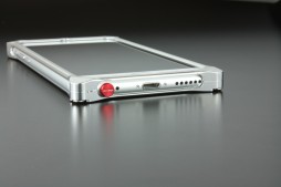 画像ギャラリー No.009のサムネイル画像 / 「バイオハザード」デザインのジュラルミン製iPhone 6用ケースが登場