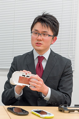 画像ギャラリー No.014のサムネイル画像 / 「PS Vitaに［L2/R2］トリガーを追加するグリップ」はいかにして誕生したのか。上越電子工業の“コアゲーマー開発者”に聞く