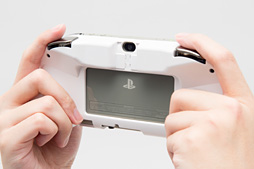 画像ギャラリー No.017のサムネイル画像 / 「PS Vitaに［L2/R2］トリガーを追加するグリップ」はいかにして誕生したのか。上越電子工業の“コアゲーマー開発者”に聞く