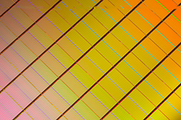 画像ギャラリー No.010のサムネイル画像 / NANDより1000倍速くて1000倍長寿命。IntelとMicronが発表した新世代の不揮発性メモリ技術とは？