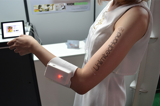 画像ギャラリー No.002のサムネイル画像 / ［TGS 2015］ディスプレイの向こうにあるものを触りたい！ 「UnlimitedHand」が，その願望の実現へ一歩進む