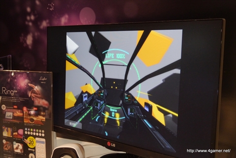画像ギャラリー No.006のサムネイル画像 / ［TGS 2015］スマホに触らず操作ができる“魔法の指輪”こと「Ring ZERO」で，戦闘機を操作する3Dシューティングゲームを遊んでみた