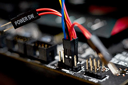 画像ギャラリー No.013のサムネイル画像 / PCをリモコンで起動できる拡張カード「ES01-PCIE」テストレポート。いろいろな意味で力技のデバイスだが謳い文句に偽りなし