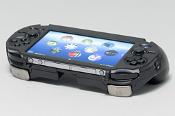 画像ギャラリー No.016のサムネイル画像 / PS Vitaに［L2/R2］ボタンを追加するカバー，待望のPCH-1000対応版を試す。リモートプレイ派は今回もマストバイだ