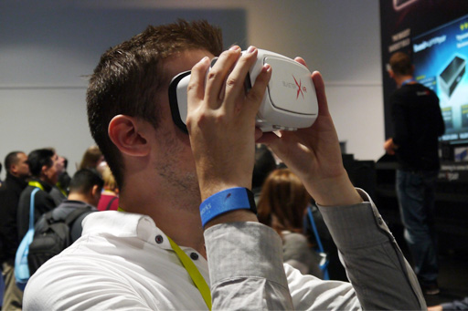 画像ギャラリー No.014のサムネイル画像 / ［CES 2016］あのCreativeが「BlasterX VR」でスマートフォン向けVRゲーム市場へ参入。わずか50ドルのヘッドマウントディスプレイは何ができるのか