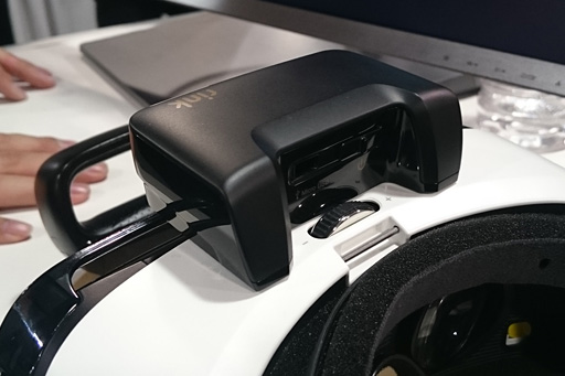 画像ギャラリー No.003のサムネイル画像 / ［CES 2016］モバイルVR HMDに入力インタフェースを追加するデバイス「Rink」がかなりいい感じ