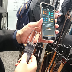 画像ギャラリー No.007のサムネイル画像 / ［CES 2016］モバイルVR HMDに入力インタフェースを追加するデバイス「Rink」がかなりいい感じ