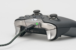 画像ギャラリー No.054のサムネイル画像 / 「Xbox Elite Wireless Controller」レビュー。1万円台半ばの価格なのに世界中で大人気のゲームパッドは何がスゴイのか？