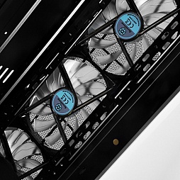 画像ギャラリー No.007のサムネイル画像 / フロント3連ファンが目を惹くSilverStoneのゲーマー向けATXケース「Primera Series PM01」，国内発売決定