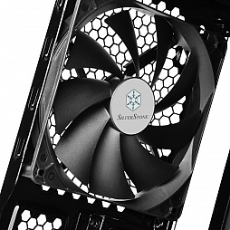 画像ギャラリー No.008のサムネイル画像 / フロント3連ファンが目を惹くSilverStoneのゲーマー向けATXケース「Primera Series PM01」，国内発売決定