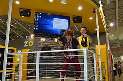 画像ギャラリー No.005のサムネイル画像 / ［COMPUTEX］VR時代はウェアラブルならぬ「背負えラブル」こそが本命!? ZOTACも“背負えるPC”をデモ
