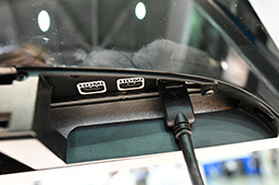 画像ギャラリー No.015のサムネイル画像 / ［COMPUTEX］GTX 1080を搭載可能な34インチ湾曲液晶パネル搭載オールインワンPC，日本展開に向けてゲームPCメーカー2社と交渉中