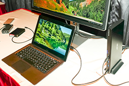 画像ギャラリー No.011のサムネイル画像 / ［COMPUTEX］外付けグラフィックスボックスで脚光を浴びたThunderbolt 3。本格的な普及に必要なのは，Macに採用されること？