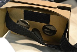 画像ギャラリー No.005のサムネイル画像 / ［gamescom］PCとスマートフォンで，HTC Viveと同等のVRシステムが構築可能。リリース直前の「VaiaVR」を試す