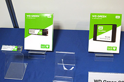 画像ギャラリー No.010のサムネイル画像 / Western Digital,同社初のSSD「WD Blue SSD」&「WD Green SSD」の発表会を開催。日本では性能と記憶容量で優れるBlueに注力