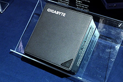 画像ギャラリー No.014のサムネイル画像 / GIGABYTE，ゲーマー向けの超小型ベアボーンキット「BRIX Gaming UHD」を発表。奇抜なデザインのGTX 1070搭載PCも披露された発表会レポート